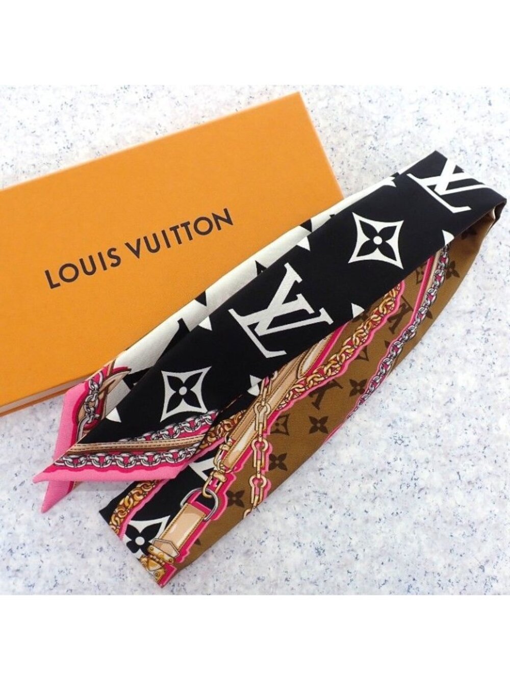 Louis Vuitton Bandeau BB Ultimate Scarf Silk Black White Brown Monogram